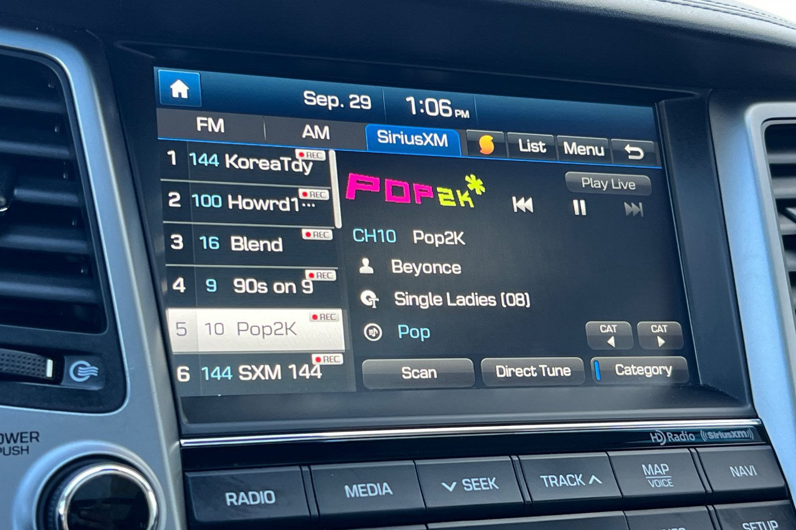 Used 2016 Hyundai Tucson Limited w/ Option Group 03 FWD image 21