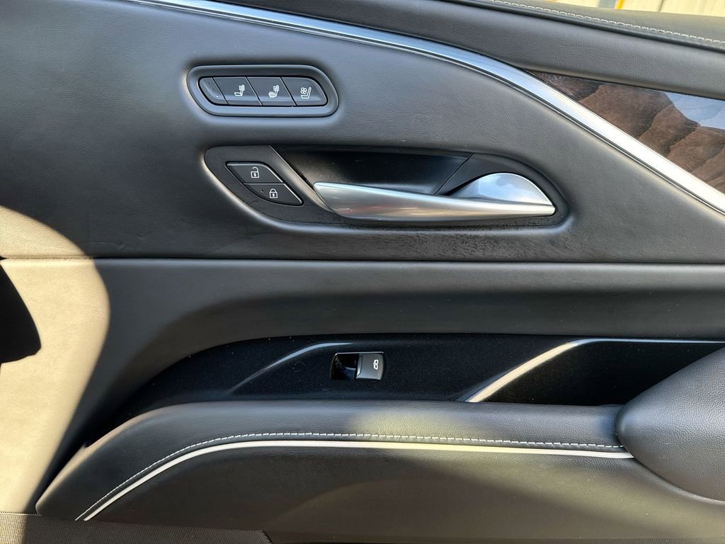 Used 2023 Cadillac Escalade Premium Luxury Platinum image 33