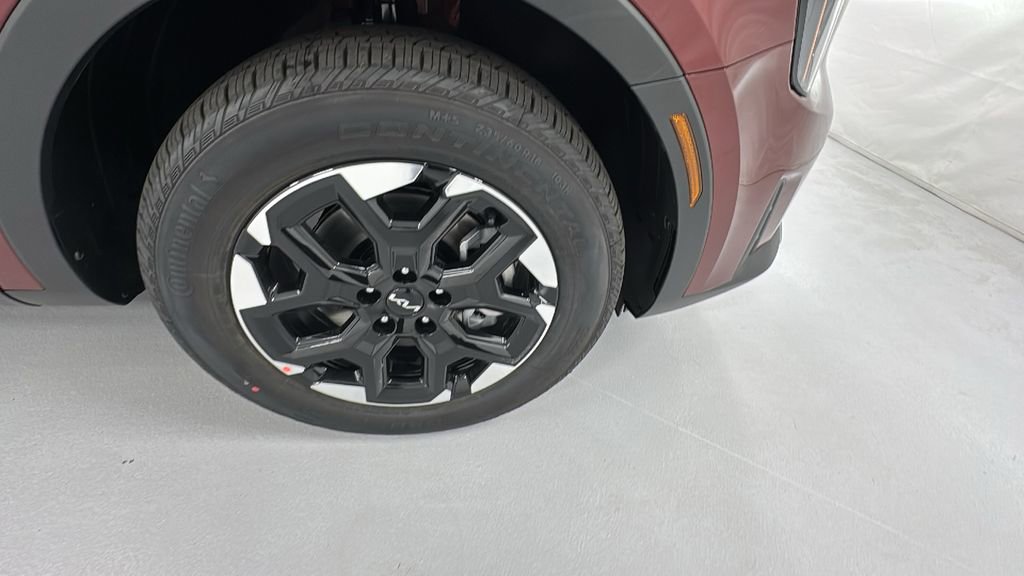 Used 2025 Kia Sorento S image 9