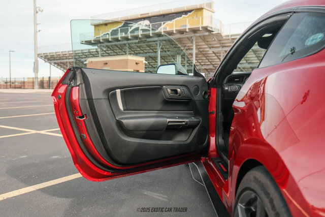 Used 2020 Ford Mustang Shelby GT500 w/ Carbon Fiber Track Pack image 20