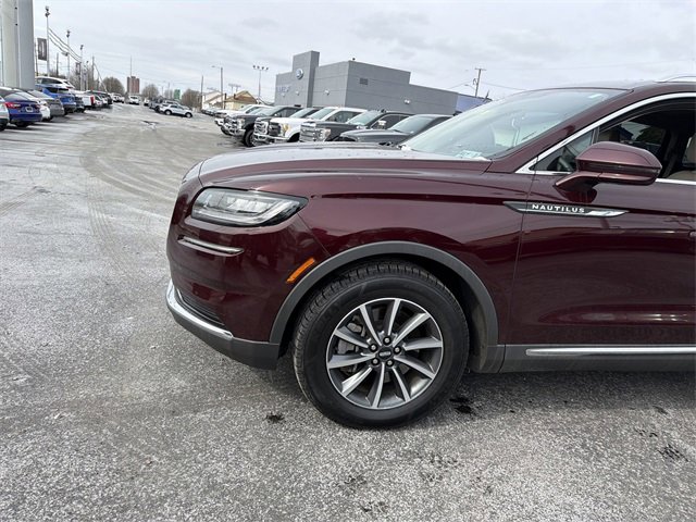 Used 2022 Lincoln Nautilus FWD image 8