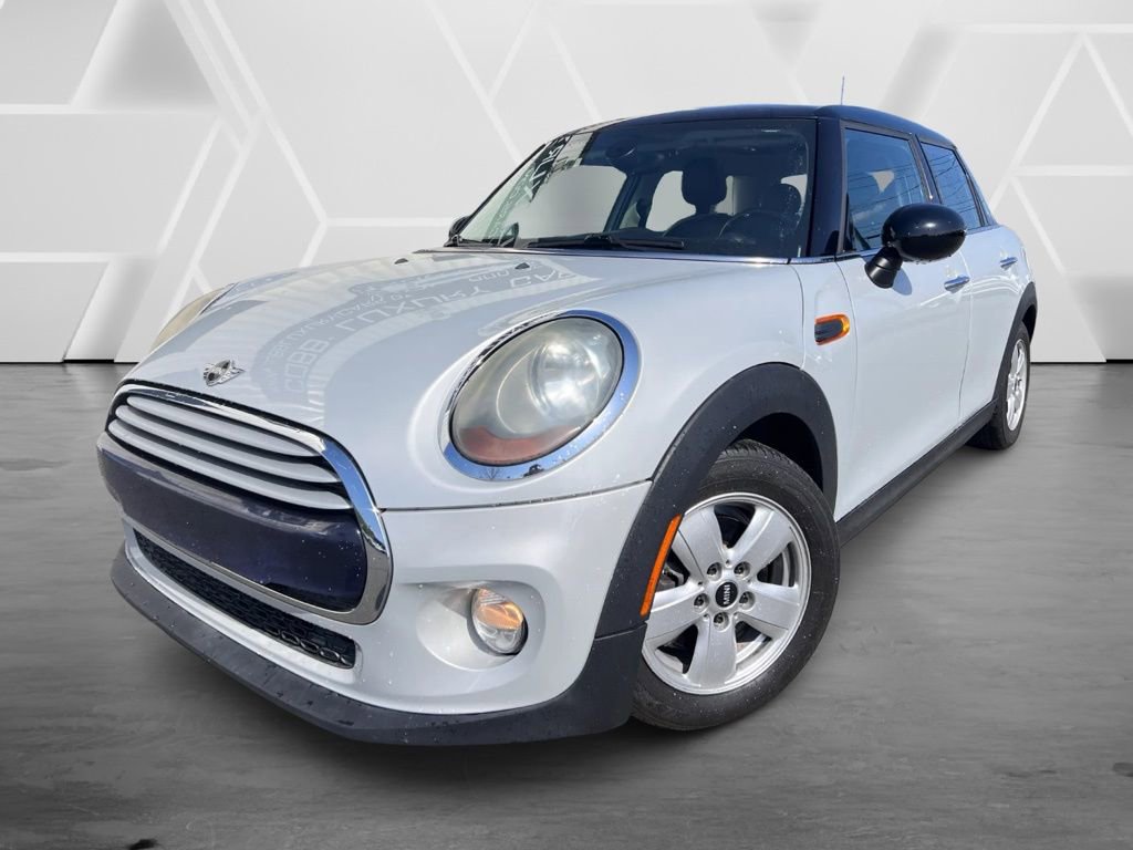 Used 2015 MINI Cooper 4-Door Hardtop image 1