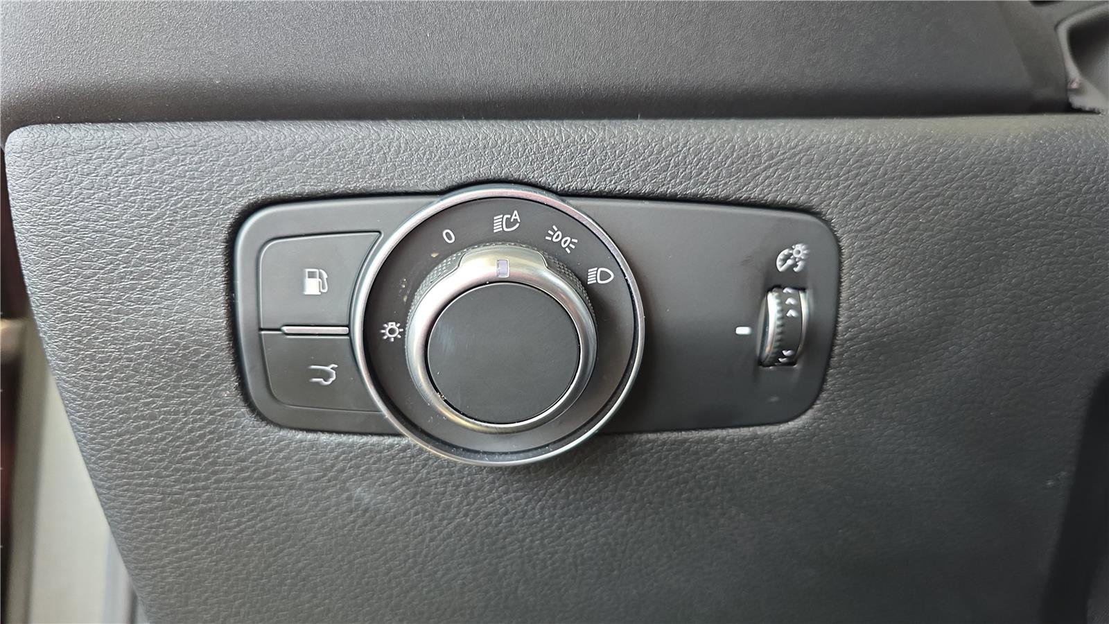 Used 2024 Alfa Romeo Tonale Veloce image 27