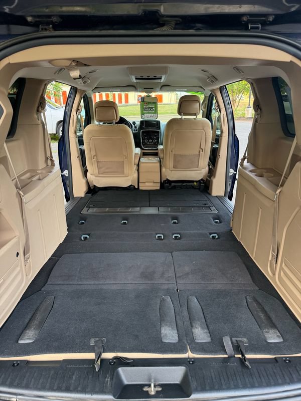 Used 2016 Dodge Grand Caravan SXT w/ Rear Park Assist Package FWD image 20