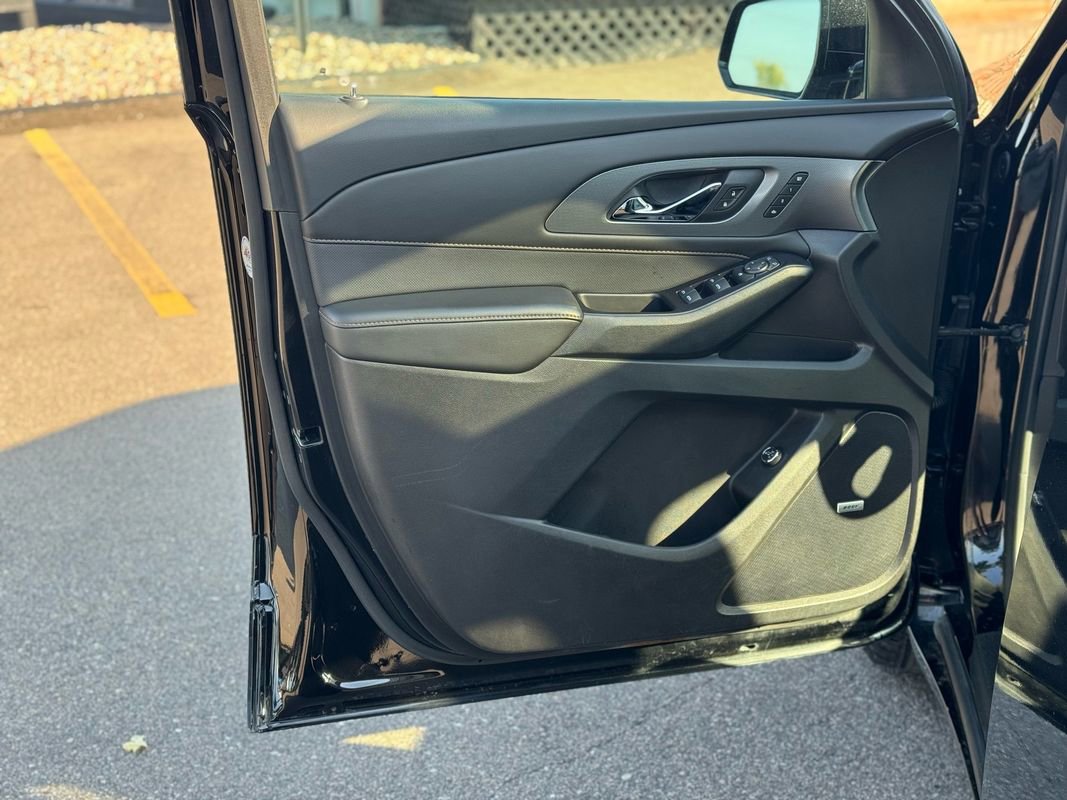 Used 2020 Chevrolet Traverse Premier w/ Redline Edition image 27