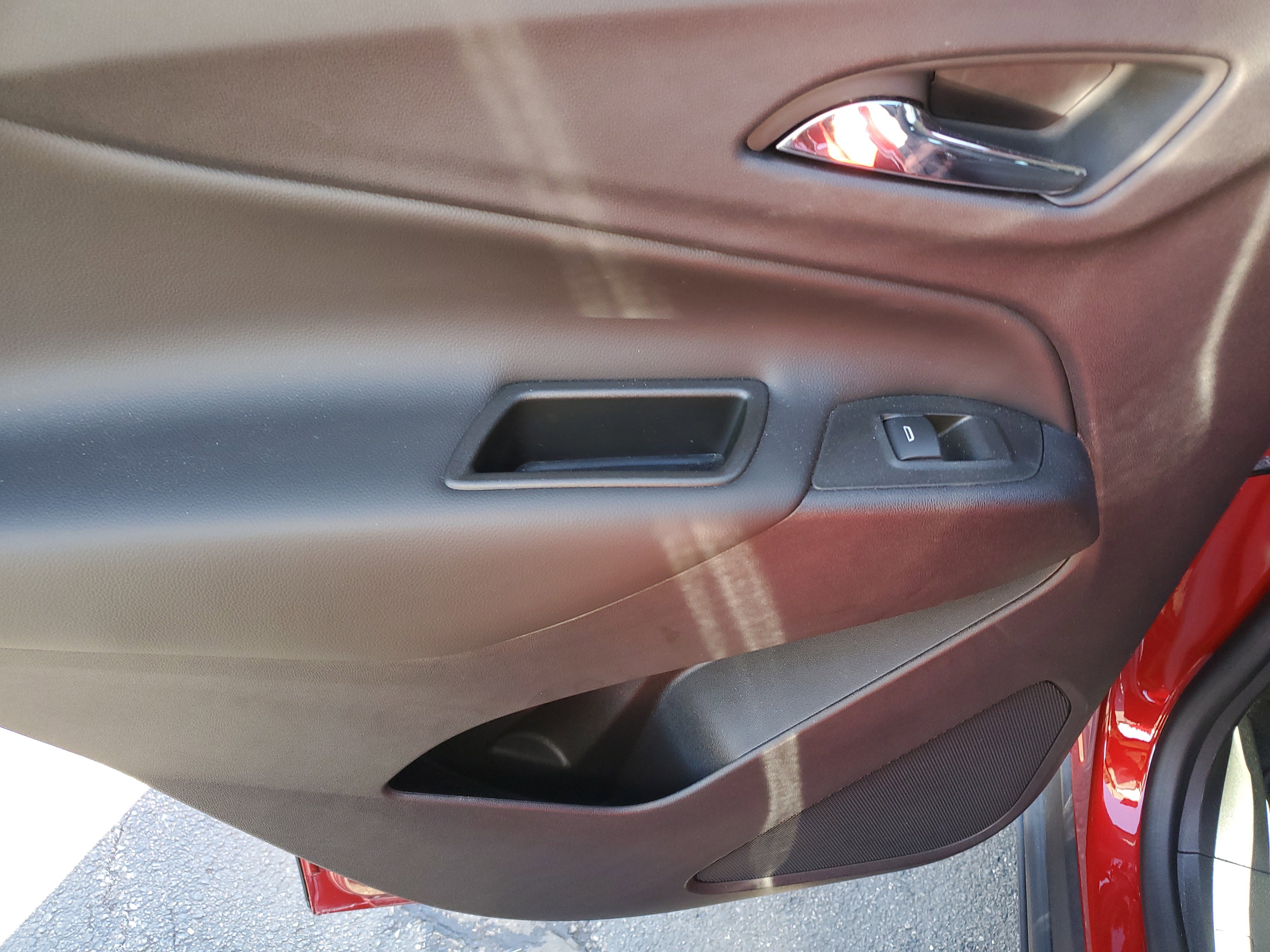 Used 2024 Chevrolet Equinox LT image 31