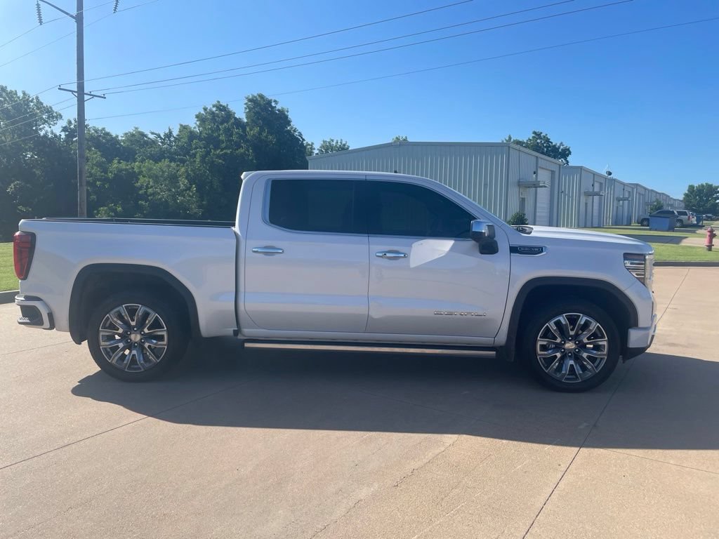 Used 2024 GMC Sierra 1500 Denali w/ Denali Reserve Package AWD/4WD image 4