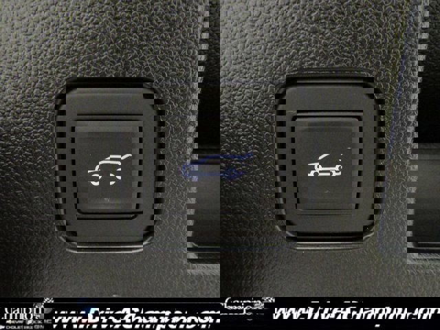 Certified 2025 Chevrolet Equinox EV RS image 17