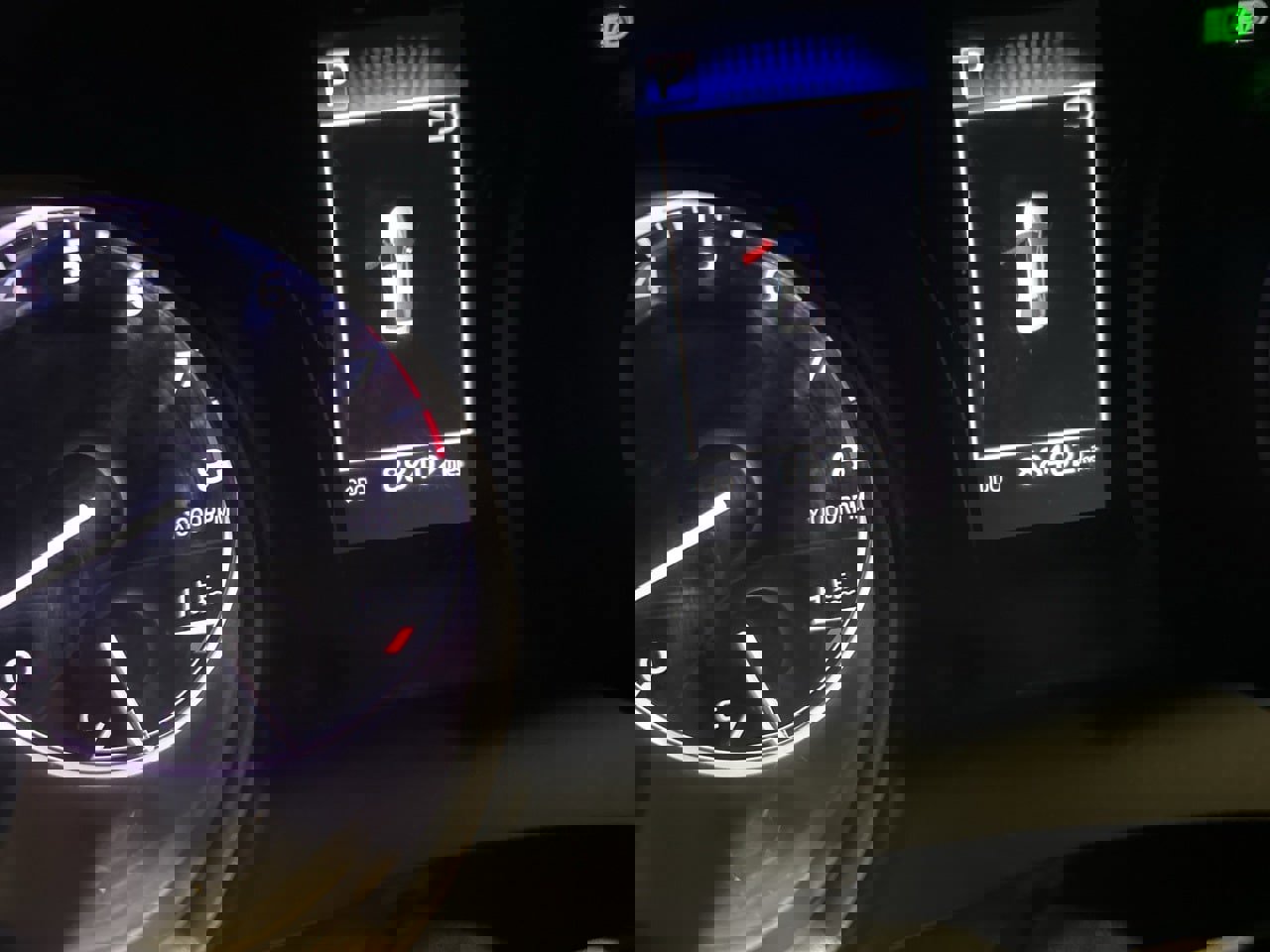 Used 2024 Toyota Camry SE image 5