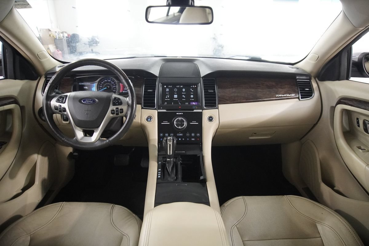 Used 2018 Ford Taurus Limited w/ Driver Assist Package AWD/4WD image 10