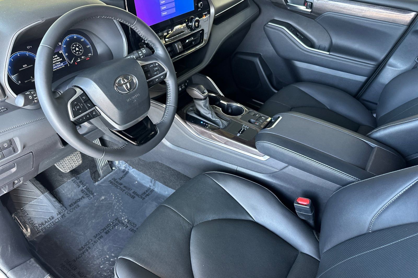 Used 2024 Toyota Highlander Limited image 11