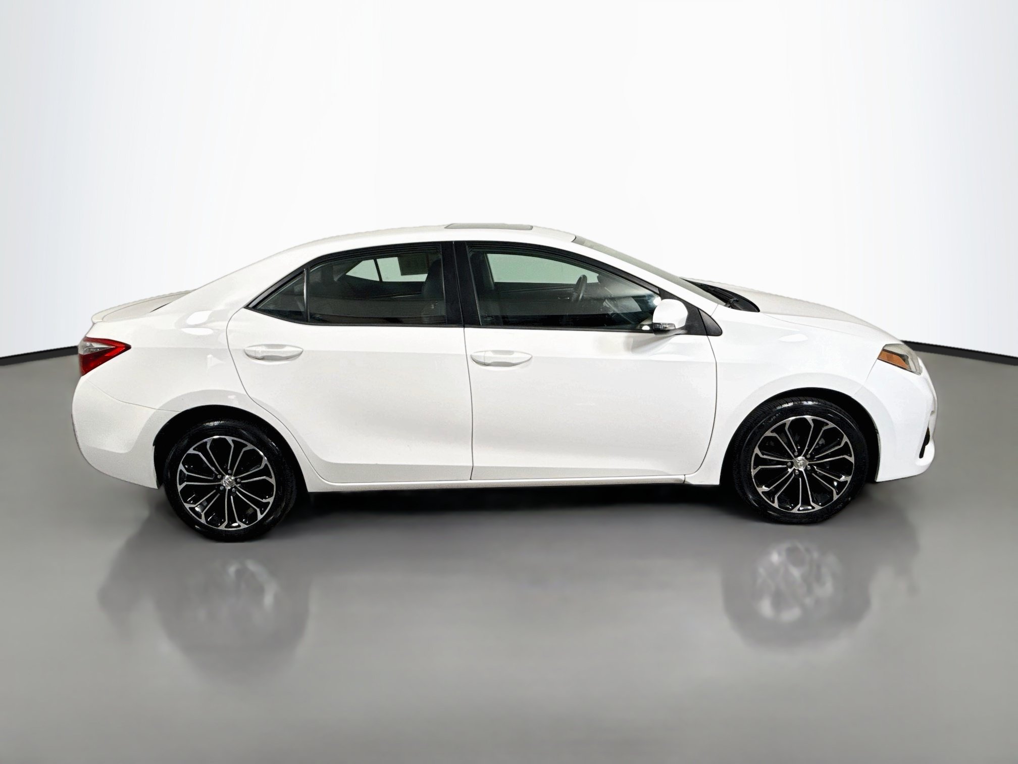 Used 2015 Toyota Corolla S FWD image 8