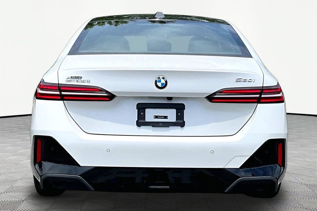 Used 2026 BMW 530i xDrive AWD/4WD image 6