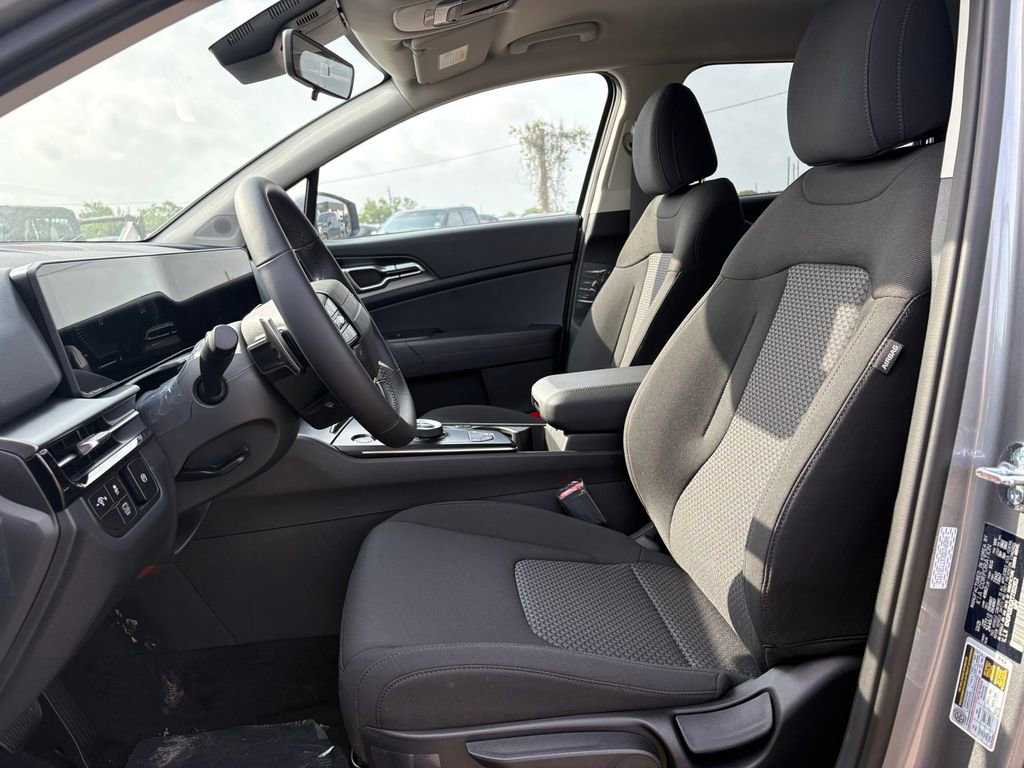 New 2026 Kia Sportage LX FWD image 12