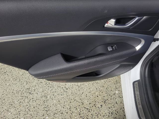 Used 2023 Genesis G70 2.0T RWD image 15