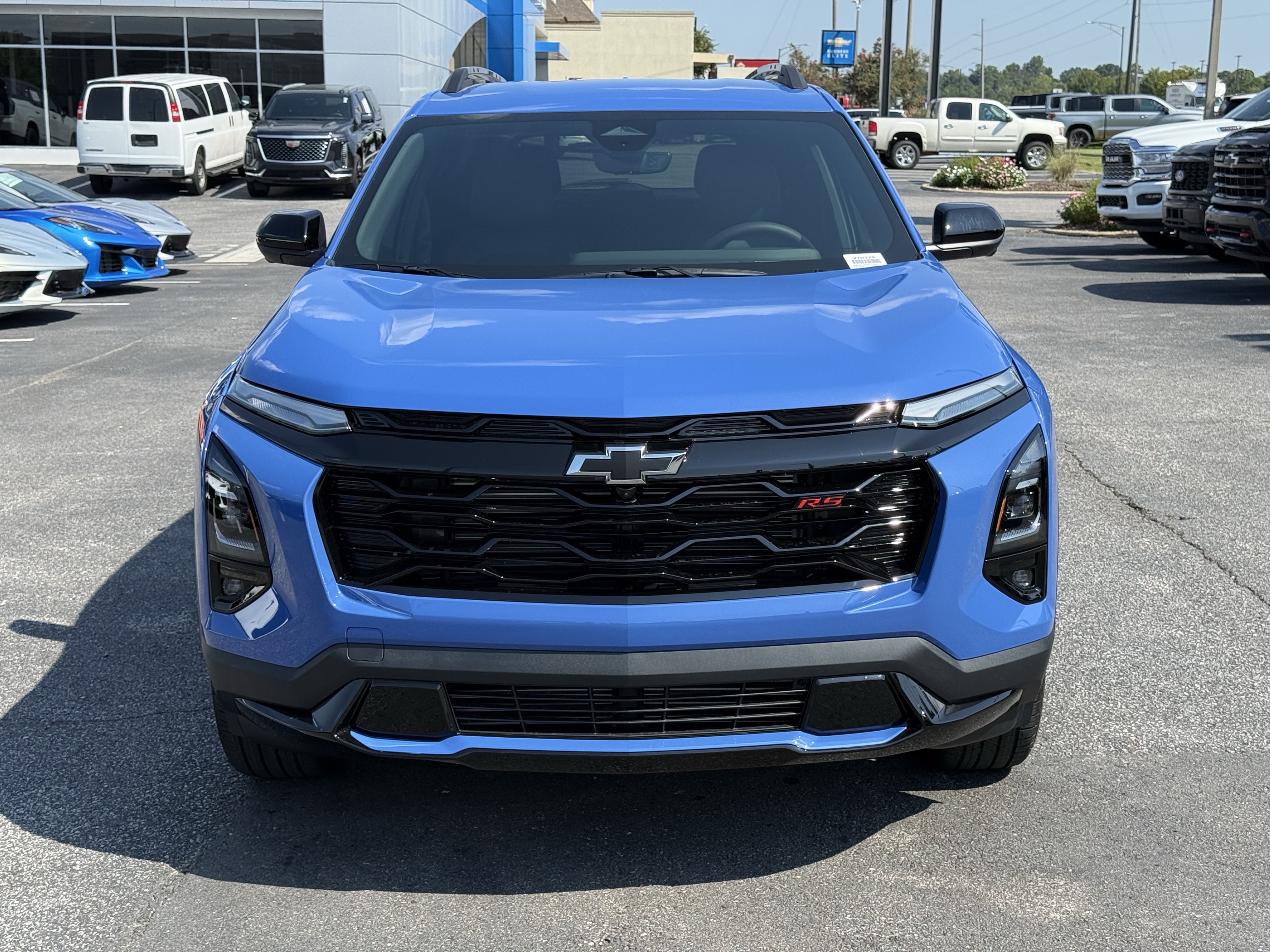 New 2027 Chevrolet Equinox RS w/ Safety and Technology Package FWD image 3