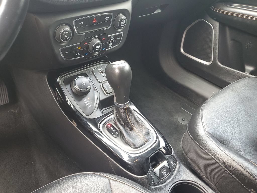 Used 2019 Jeep Compass Limited AWD/4WD image 21