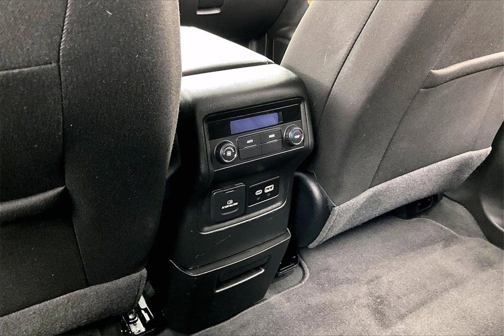 Used 2023 GMC Acadia SLE w/ Driver Convenience Package image 34