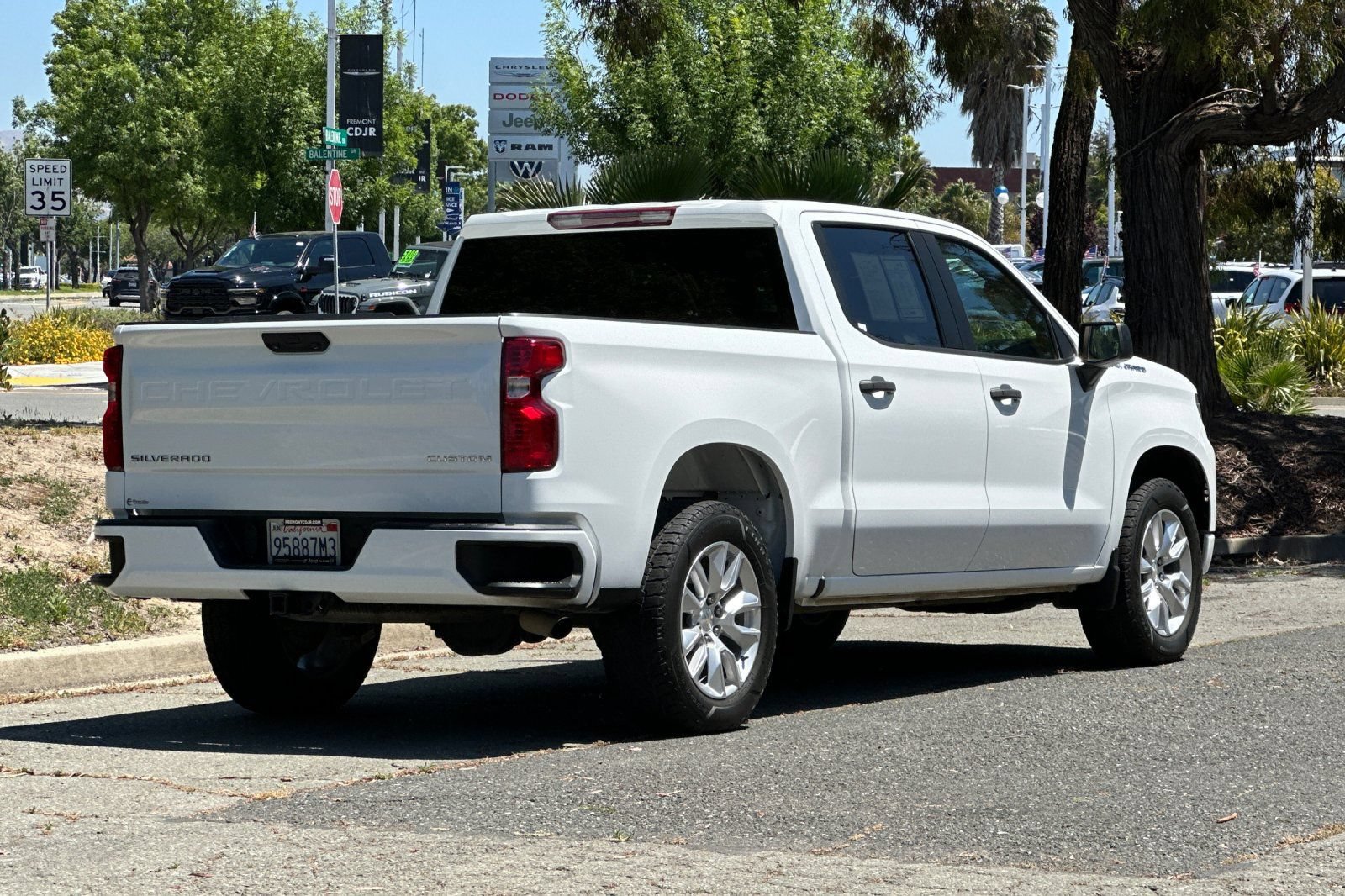 Used 2022 Chevrolet Silverado 1500 Custom RWD image 3