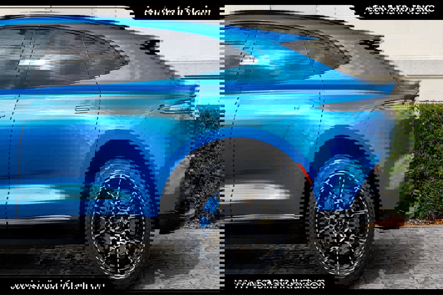 Used 2021 Aston Martin DBX image 35