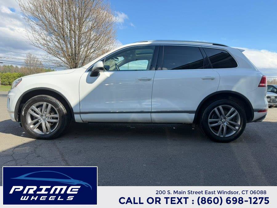 Used 2016 Volkswagen Touareg Lux AWD/4WD image 4