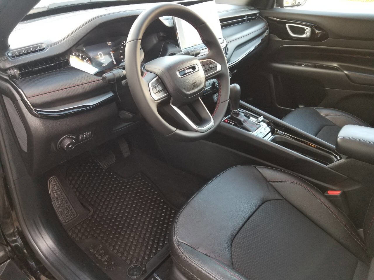 Certified 2024 Jeep Compass Trailhawk w/ Sun and Sound Group image 8