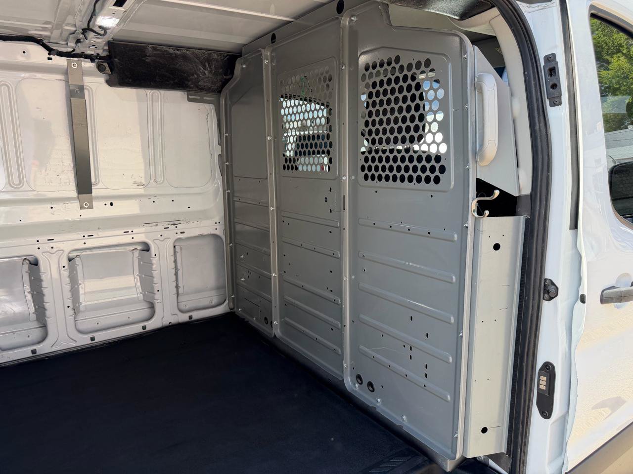 Used 2021 Ford Transit 150 Low Roof AWD image 29