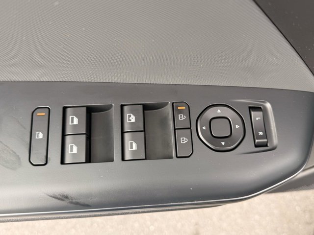 Used 2025 Kia K4 LXS image 13