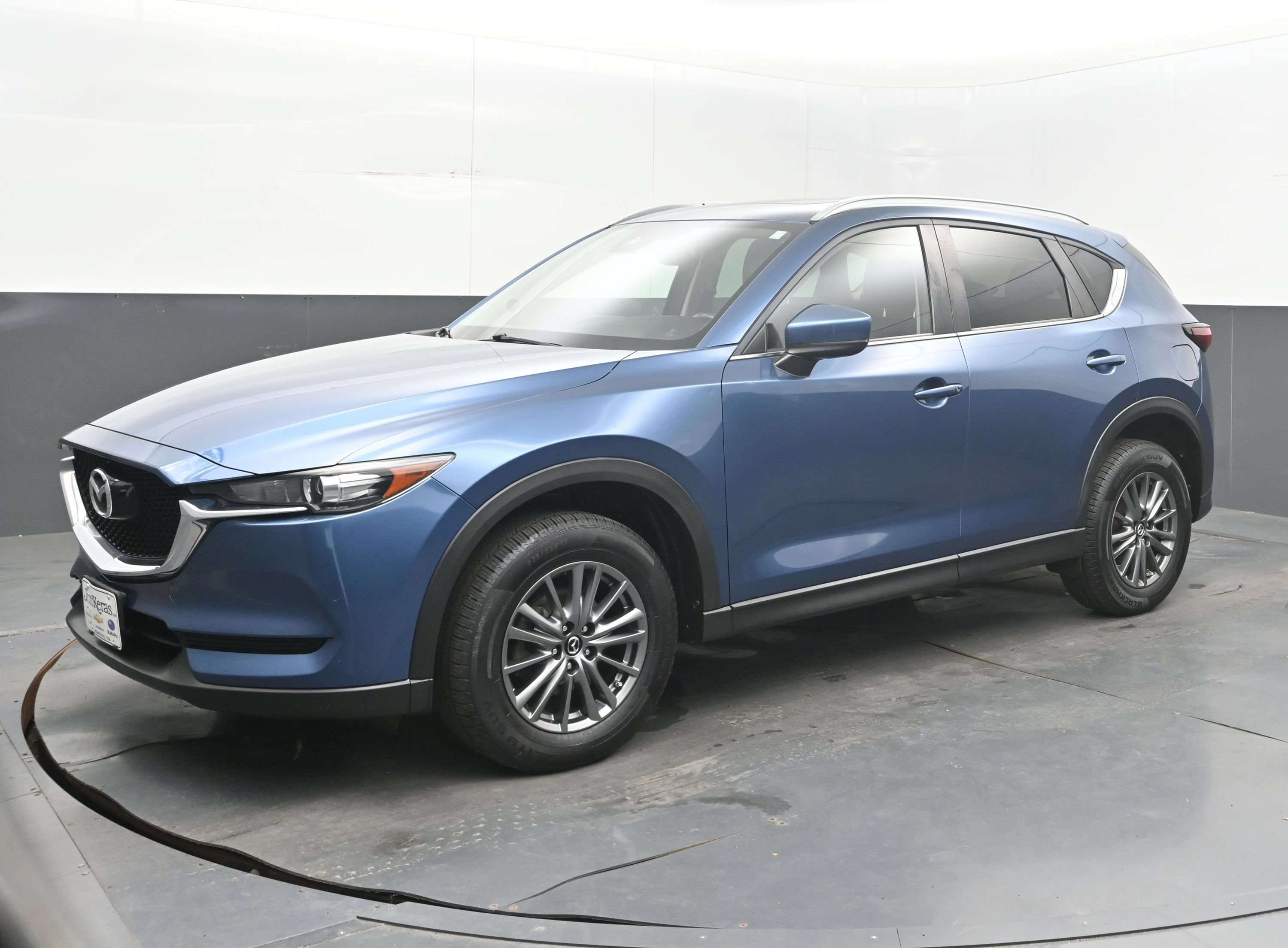 Used 2017 MAZDA CX-5 Touring w/ Preferred Equipment Package AWD/4WD image 5
