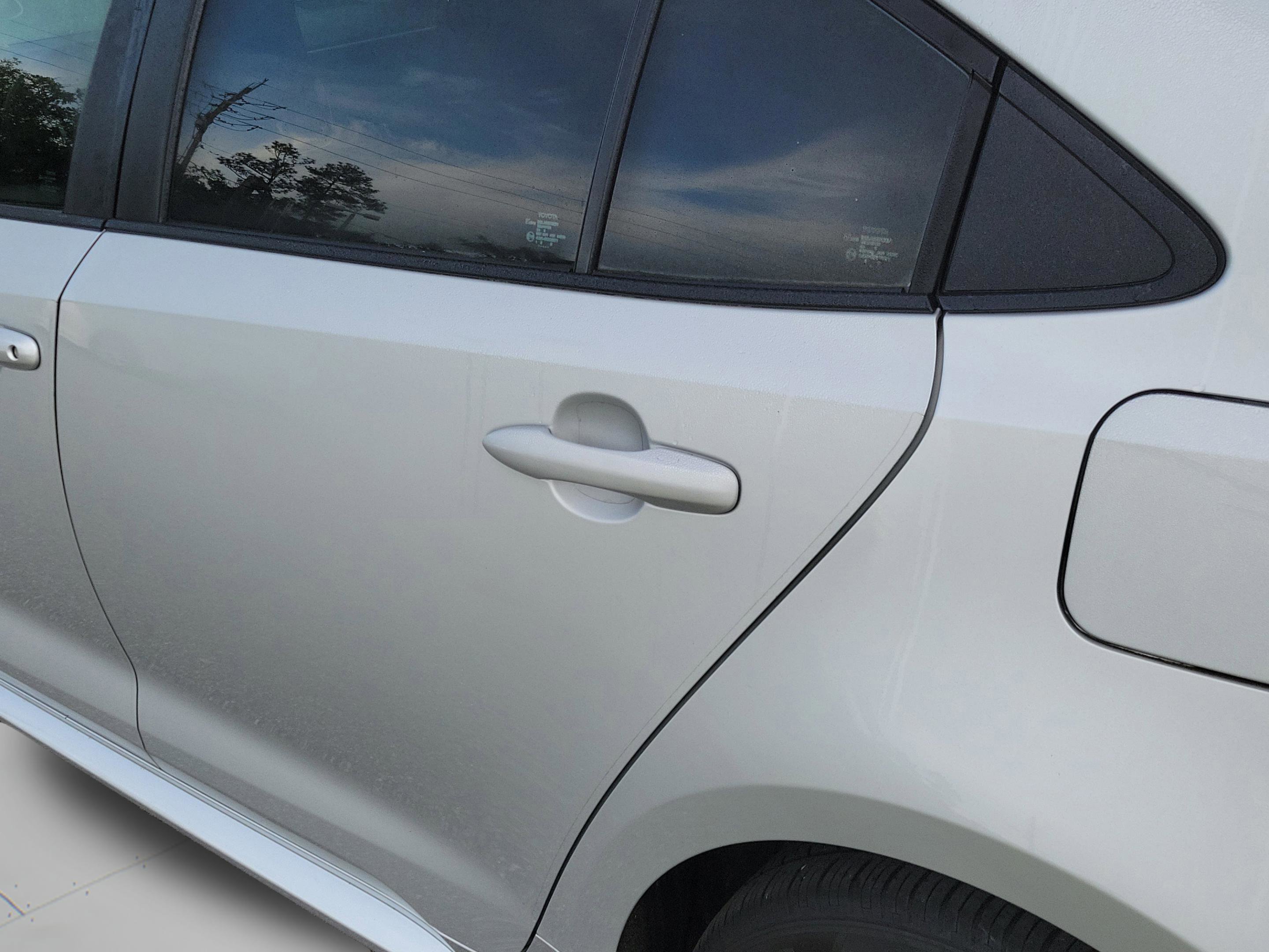 Used 2022 Toyota Corolla LE w/ LE Convenience Package FWD image 26