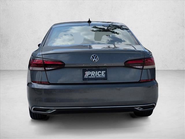 Used 2020 Volkswagen Passat 2.0T SEL FWD image 4