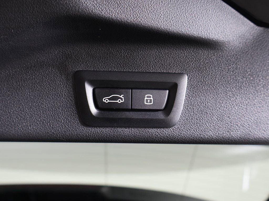 Used 2023 BMW X5 M50i w/ Executive Package image 25