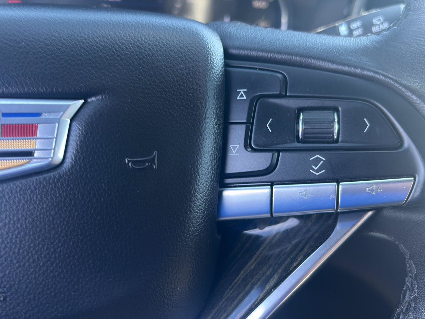 Used 2020 Cadillac XT6 Premium Luxury AWD/4WD image 34