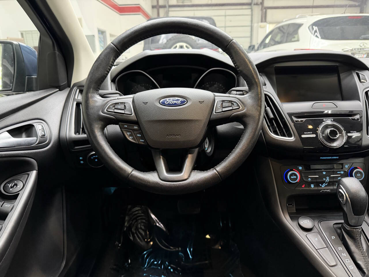 Used 2018 Ford Focus SEL w/ Cold Weather Package FWD image 21