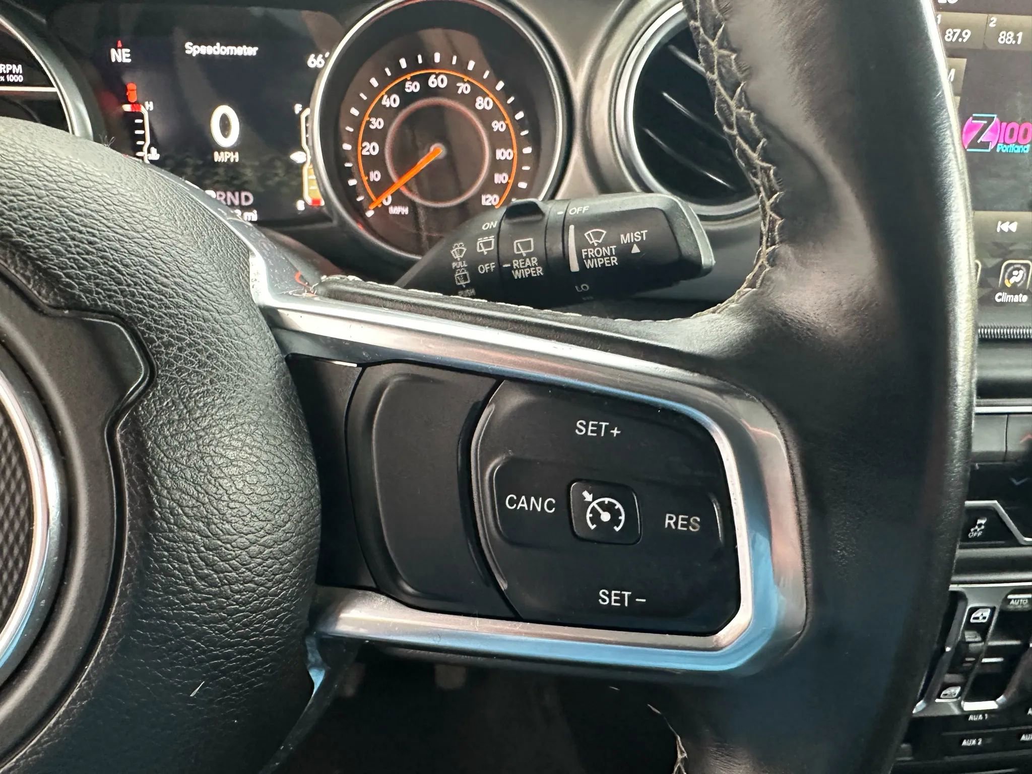 Used 2018 Jeep Wrangler Unlimited Sahara image 14