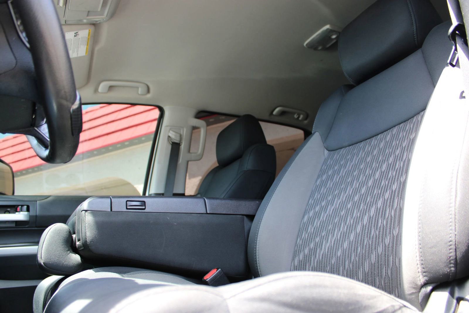 Used 2019 Toyota Tundra SR5 AWD/4WD image 10