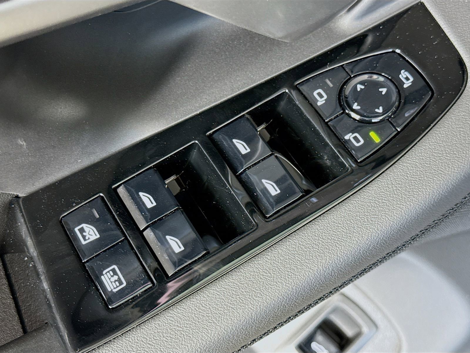 New 2026 BMW i5 eDrive40 w/ Executive Package image 18