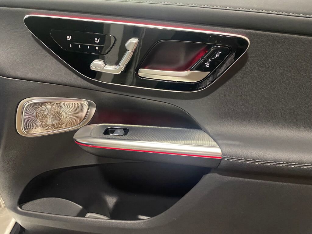 Certified 2025 Mercedes-Benz GLC 43 AMG 4MATIC Coupe image 25