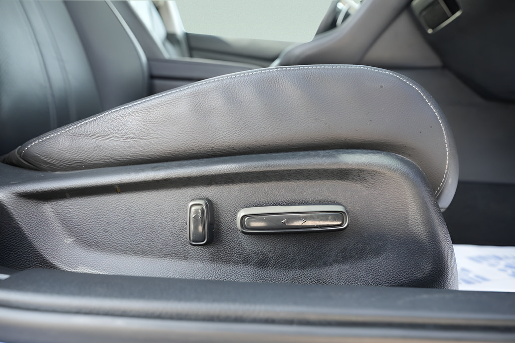 Used 2019 Honda Insight Touring image 14
