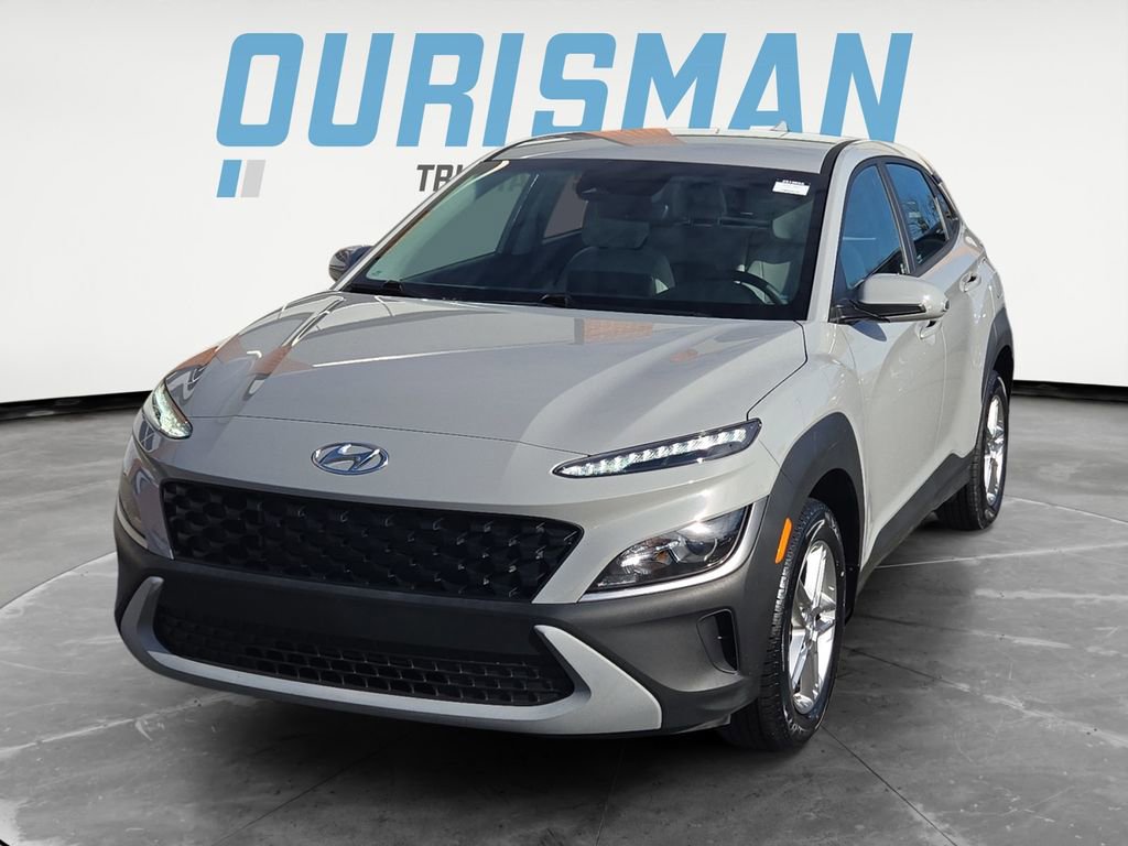 Used 2023 Hyundai Kona SE w/ Cargo Package image 2