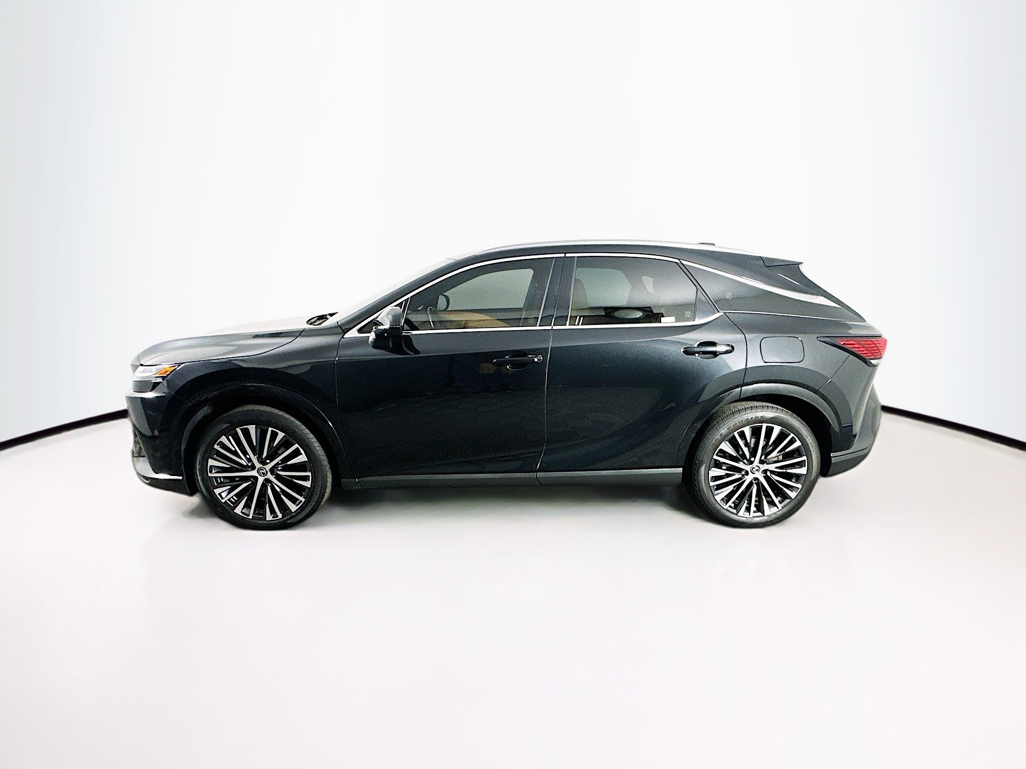 Used 2023 Lexus RX 350 Premium Plus w/ Cold Area Package FWD image 4