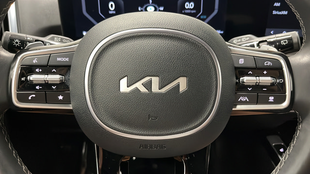 Used 2025 Kia Sorento SX Prestige AWD/4WD image 16
