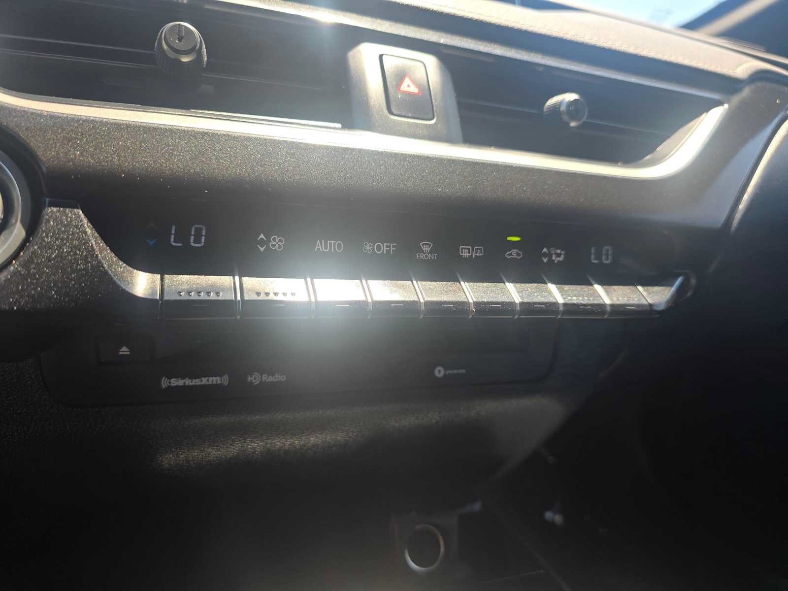 Used 2019 Lexus UX 200 FWD image 29