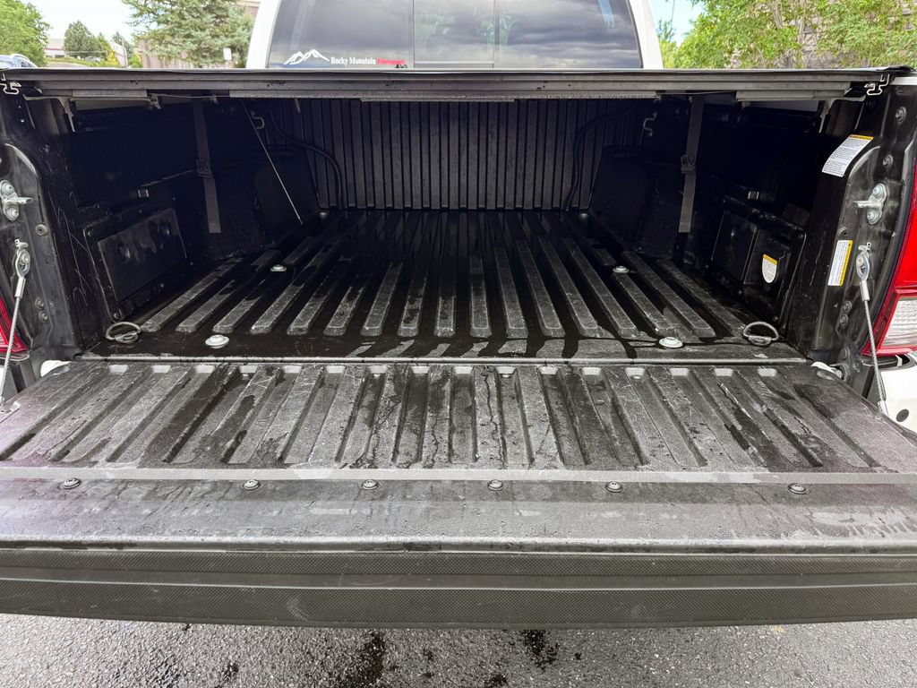 Used 2018 Toyota Tacoma TRD Off-Road w/ Technology Package AWD/4WD image 12