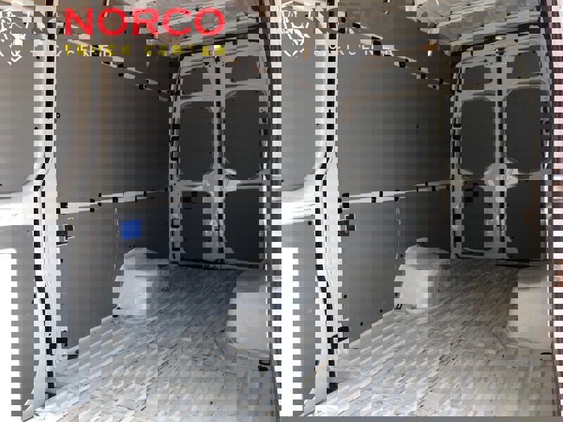 Used 2019 Freightliner Sprinter 3500 image 9