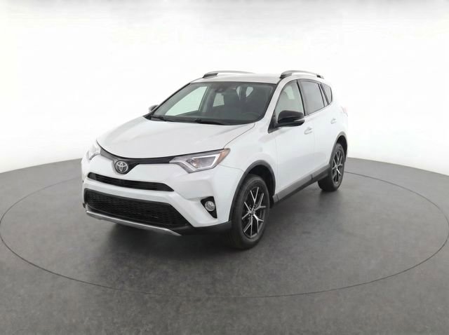 Used 2016 Toyota RAV4 SE FWD image 3