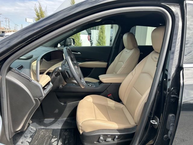 Used 2024 Cadillac XT4 Premium Luxury w/ Technology Package image 16