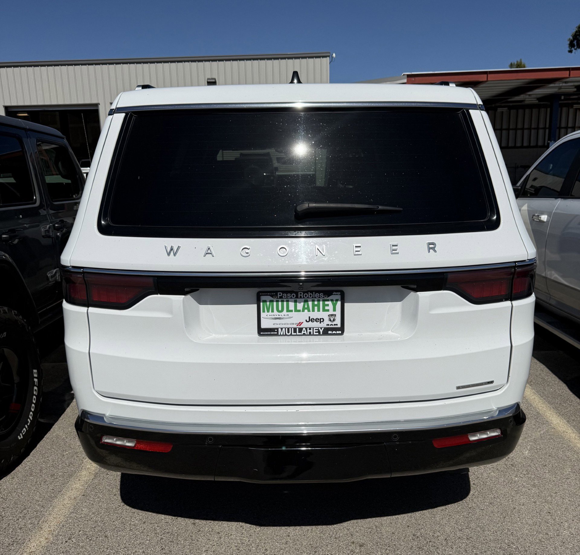 Used 2024 Jeep Wagoneer Series II AWD/4WD image 4