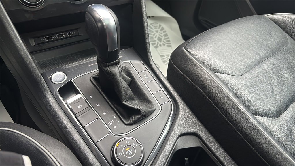 Used 2020 Volkswagen Tiguan SEL Premium R-Line image 20