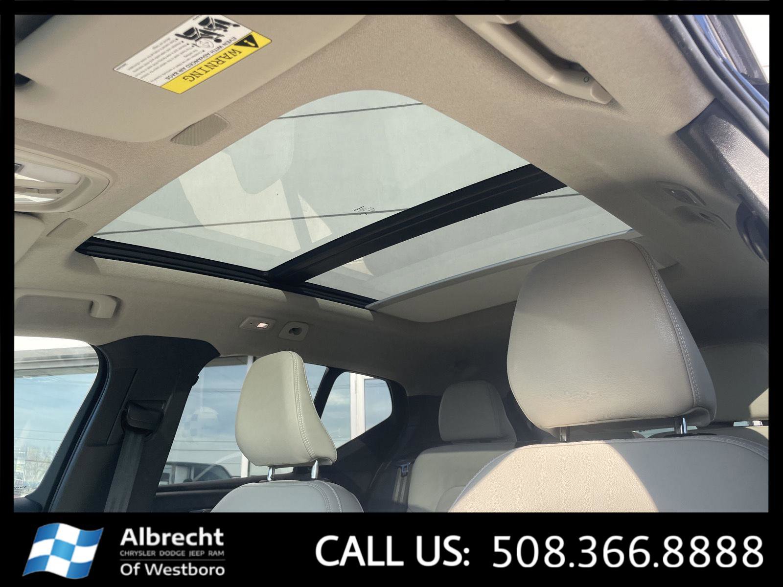 Used 2024 Volvo XC40 B5 Ultimate w/ Climate Package AWD/4WD image 29